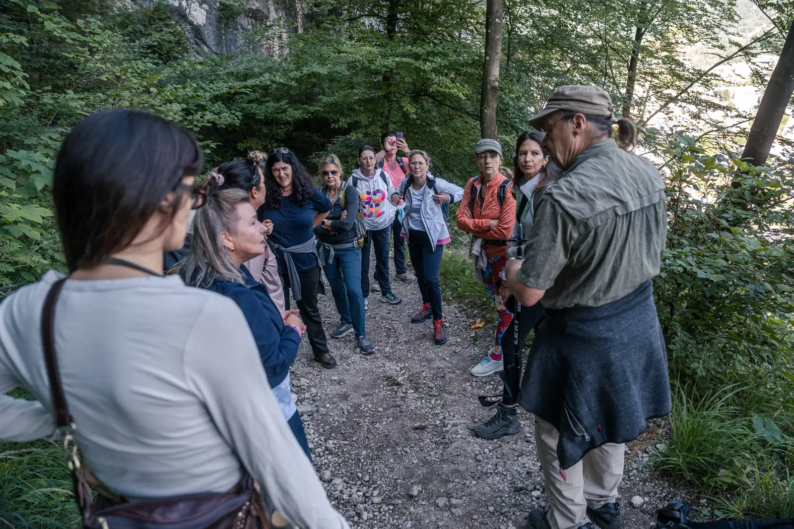 Wanderung mit Festungsblick in Kufstein MICE Ladies bei einer geführten Wanderung oberhalb von Kufstein